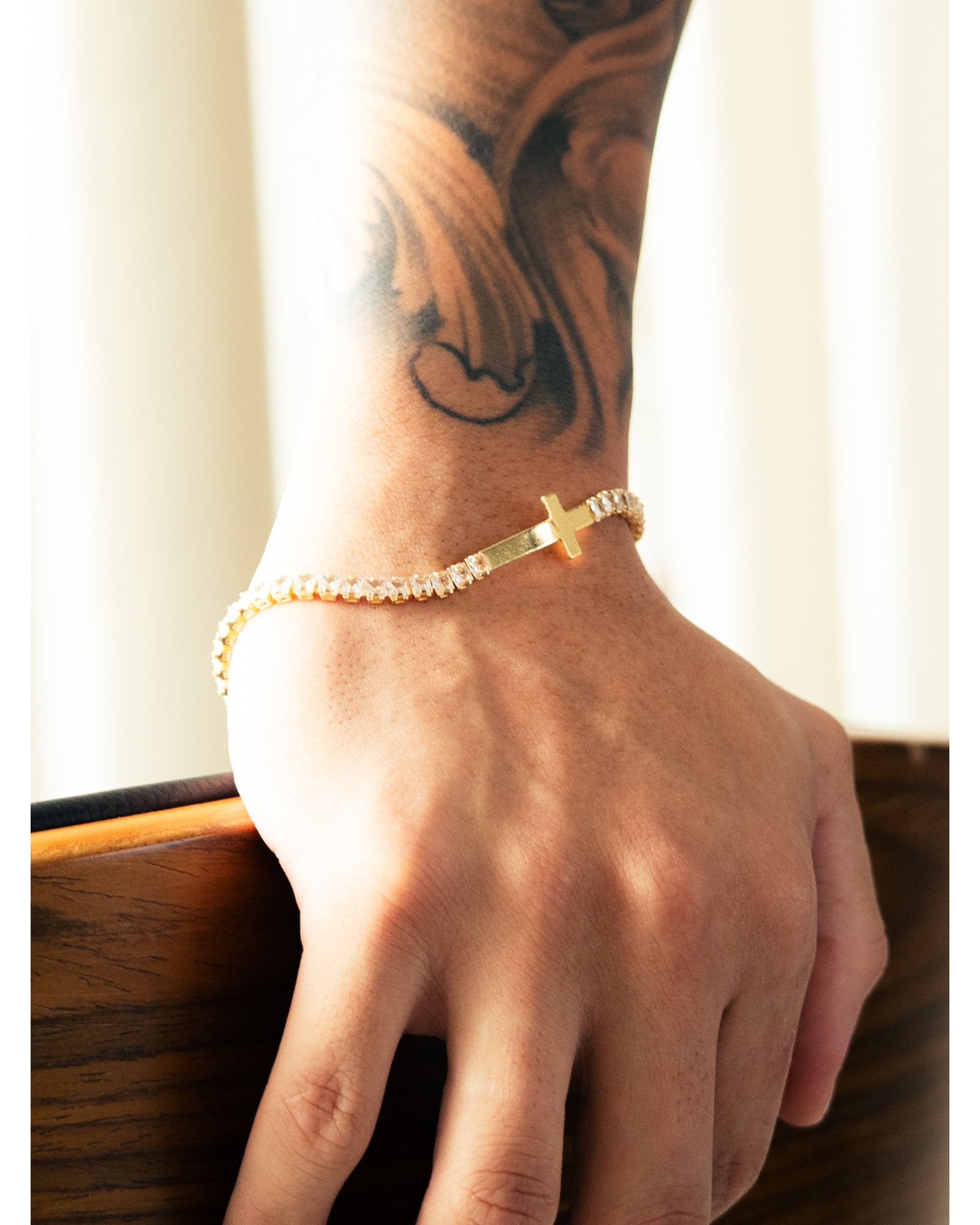 Pulsera de cruz Riviera