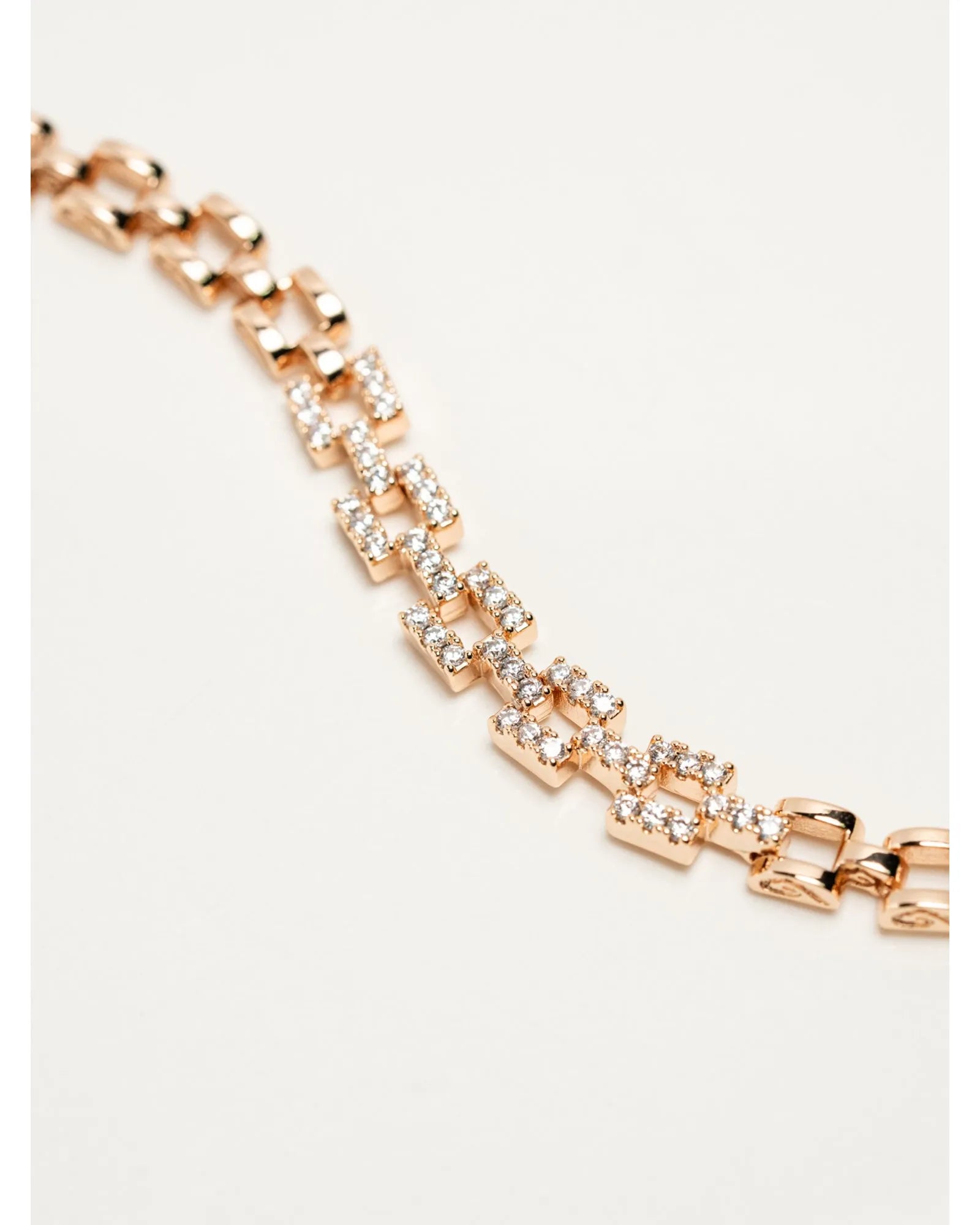 Pulsera con tachuelas 